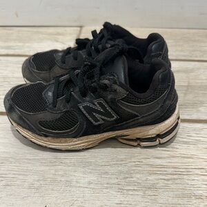 New Balance Kids Black and Tan Sneakers